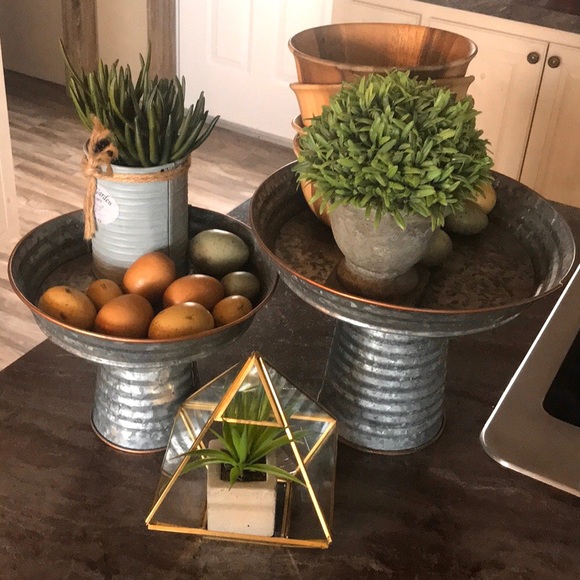 Farmhouse Decor Metal Pedestal Tray Large - Picture 7 of 7